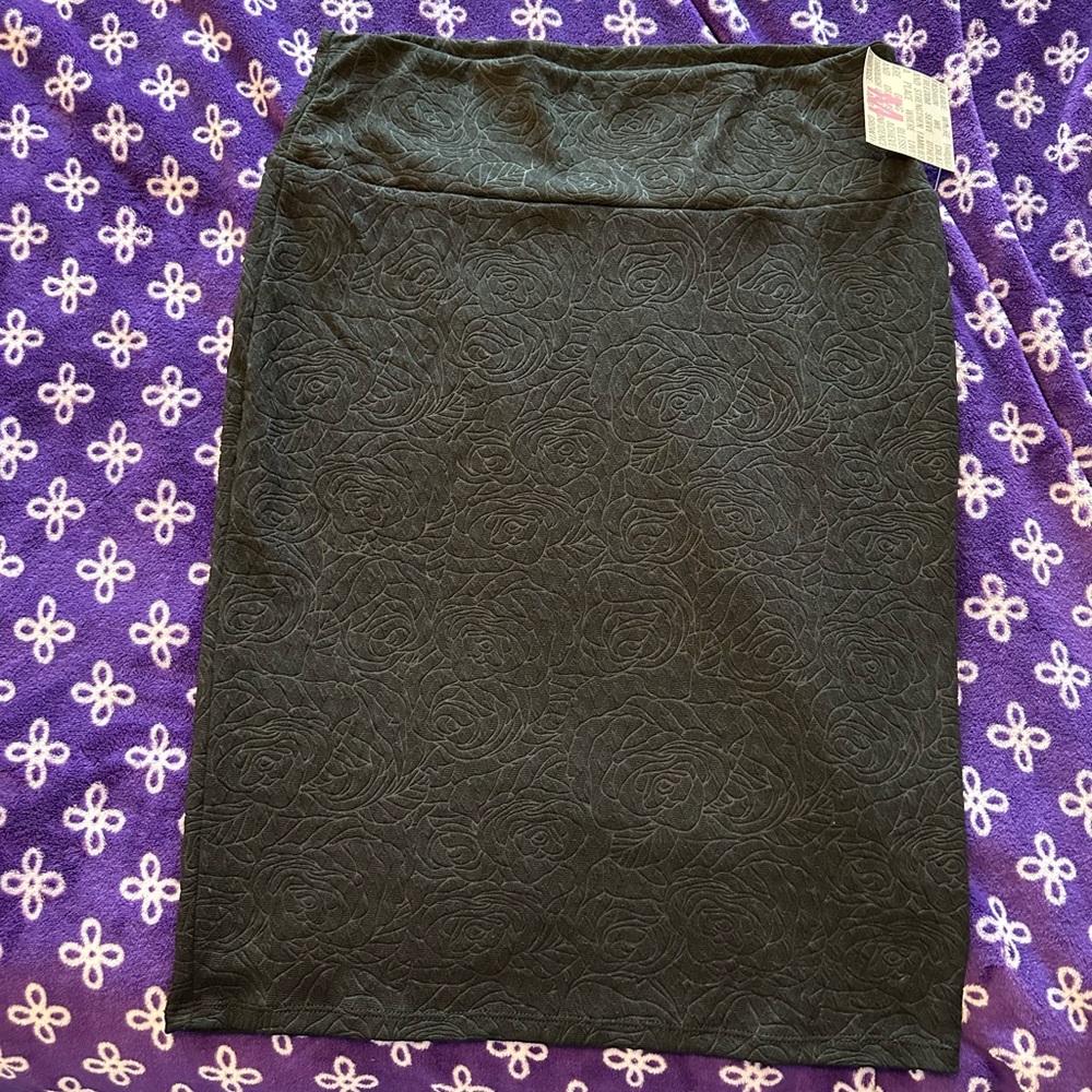NWT lularoe Cassie skirt